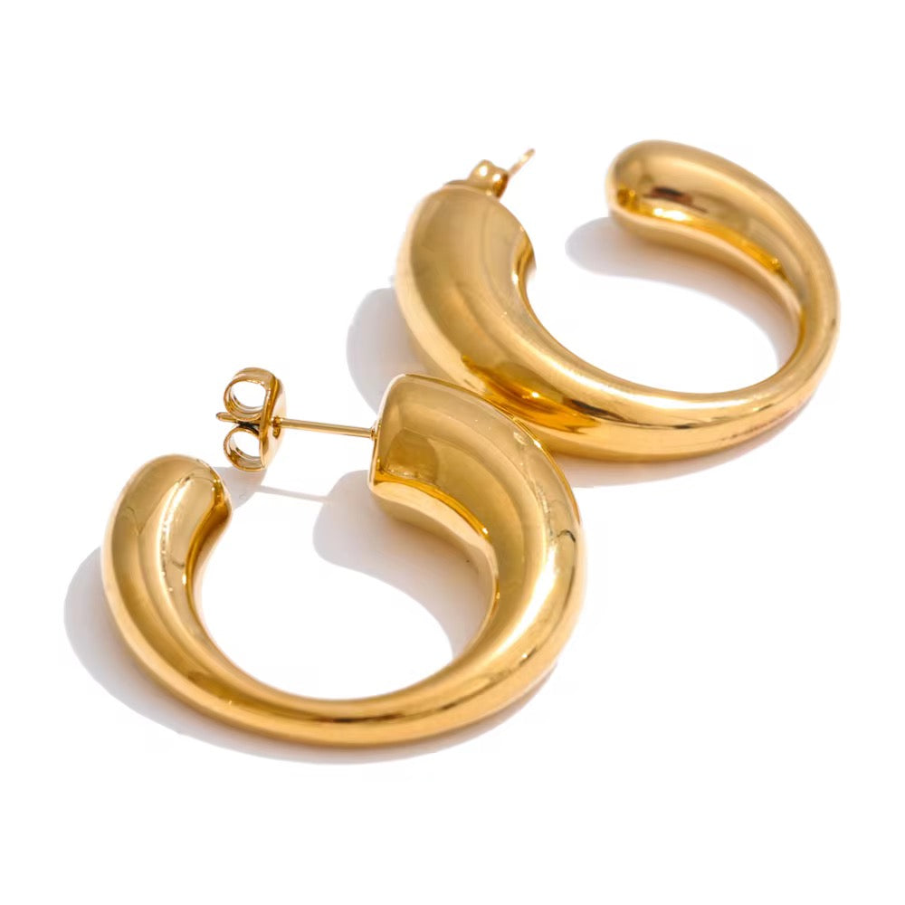 Elegant Luna Hoop Earrings – 18K Gold Plated