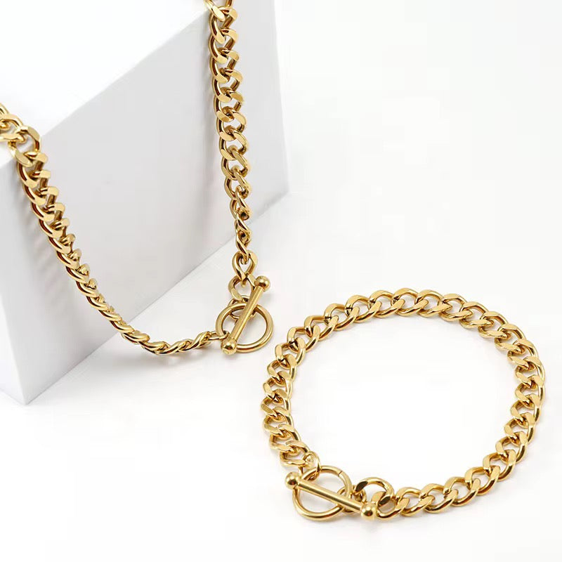 18K Gold Plated Chain Set with a toggle lock